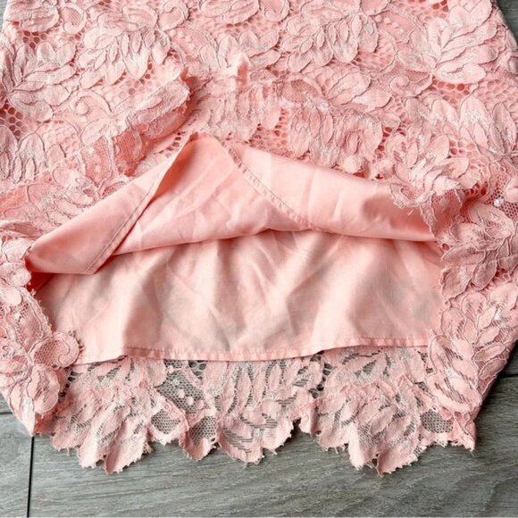 BB Dakota Rene Deep V Neck Lace Shift Dress - Picture 10 of 13